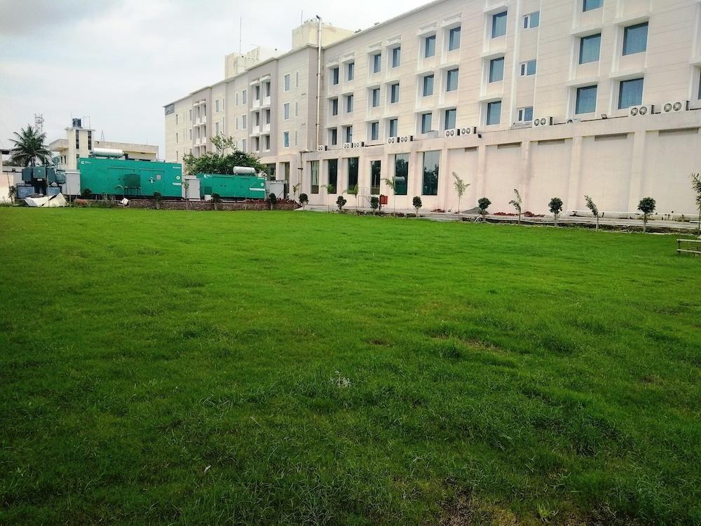 Oaks Bodhgaya Hotel Екстериор снимка