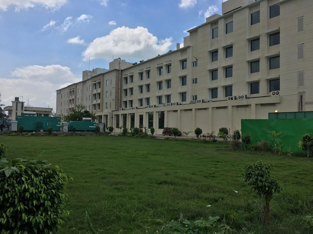 Oaks Bodhgaya Hotel Екстериор снимка